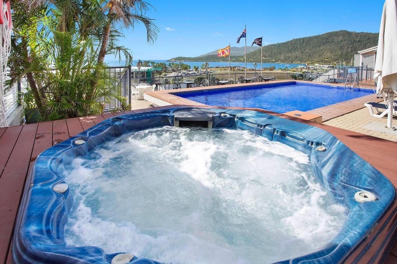 Ocean Views 16 Pool & Spa Wi-Fi Airlie Beach Exterior photo